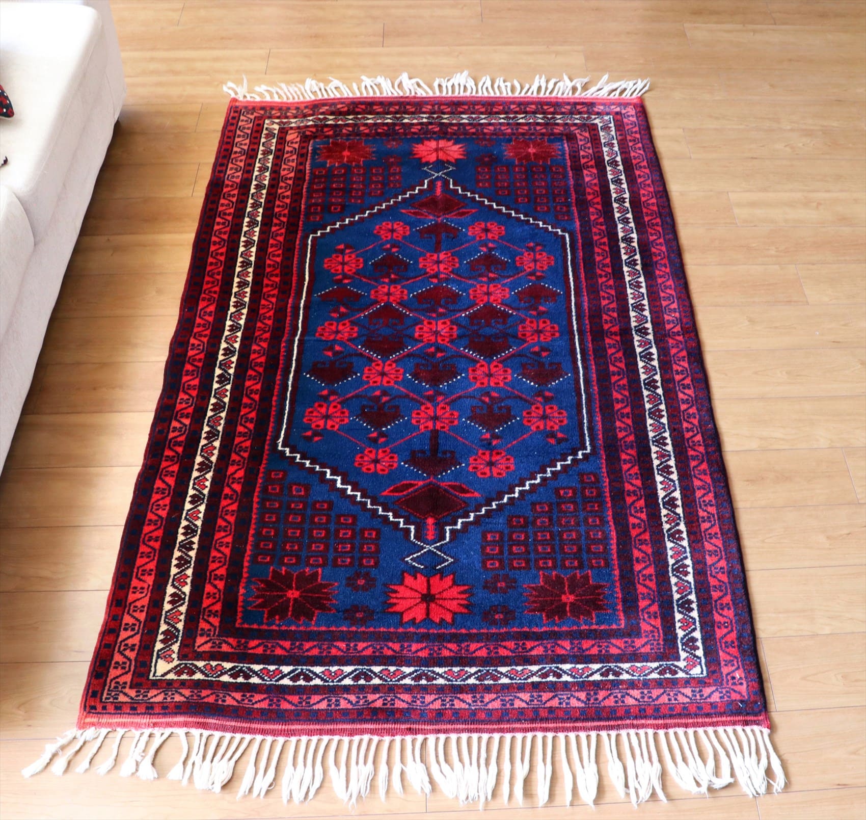 トルコ絨毯　手織りラグ