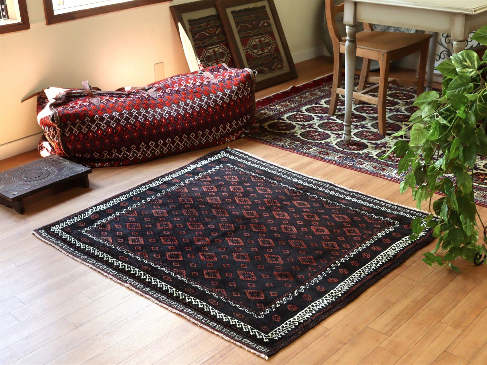 ペルシャ絨毯 トライバルラグ オールドバルーチ族 68×58cm 手織り-