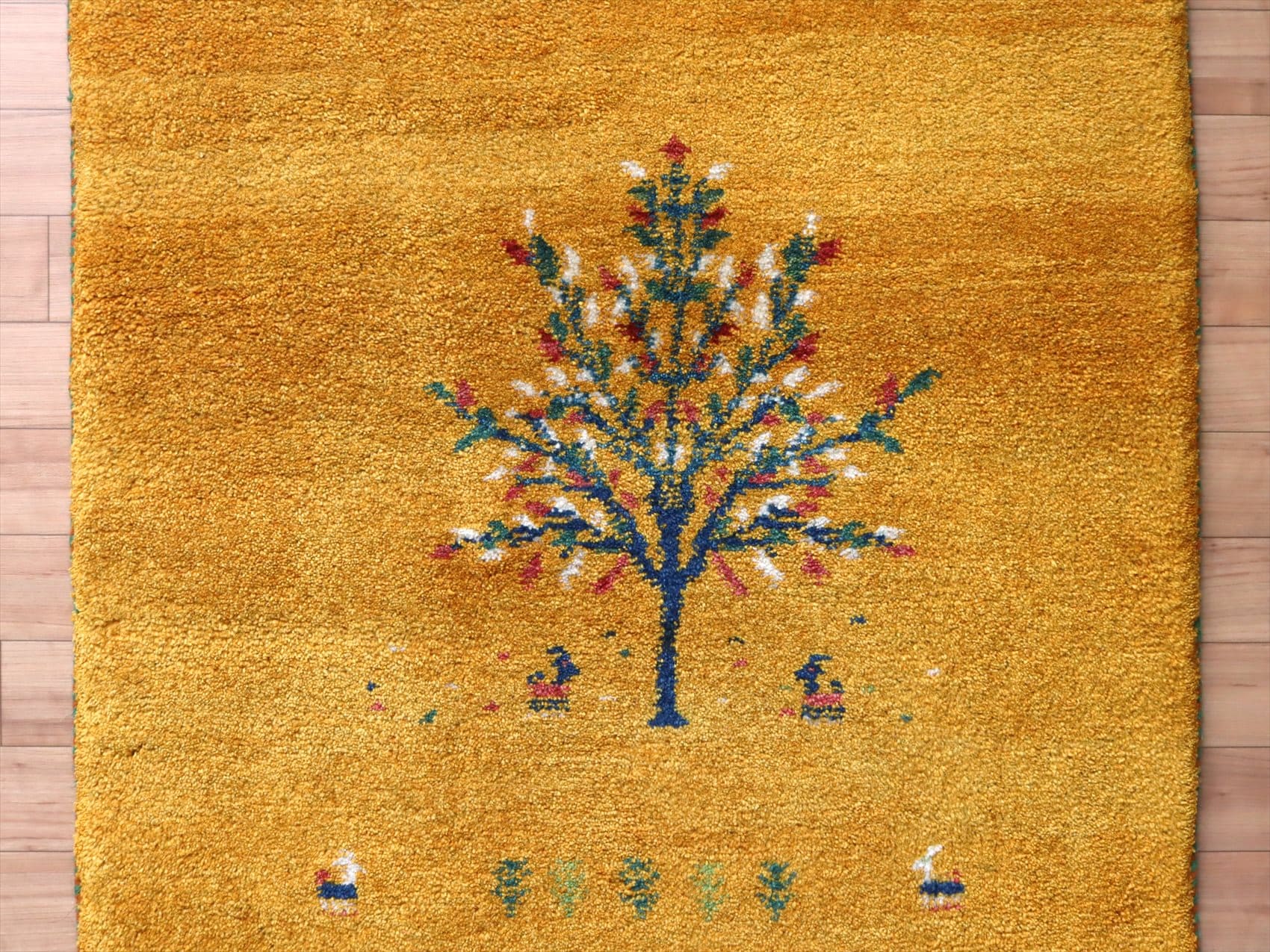 ギャッベ カシュカイ族の手織りラグ 113x79cm イエロー 花の咲く樹と