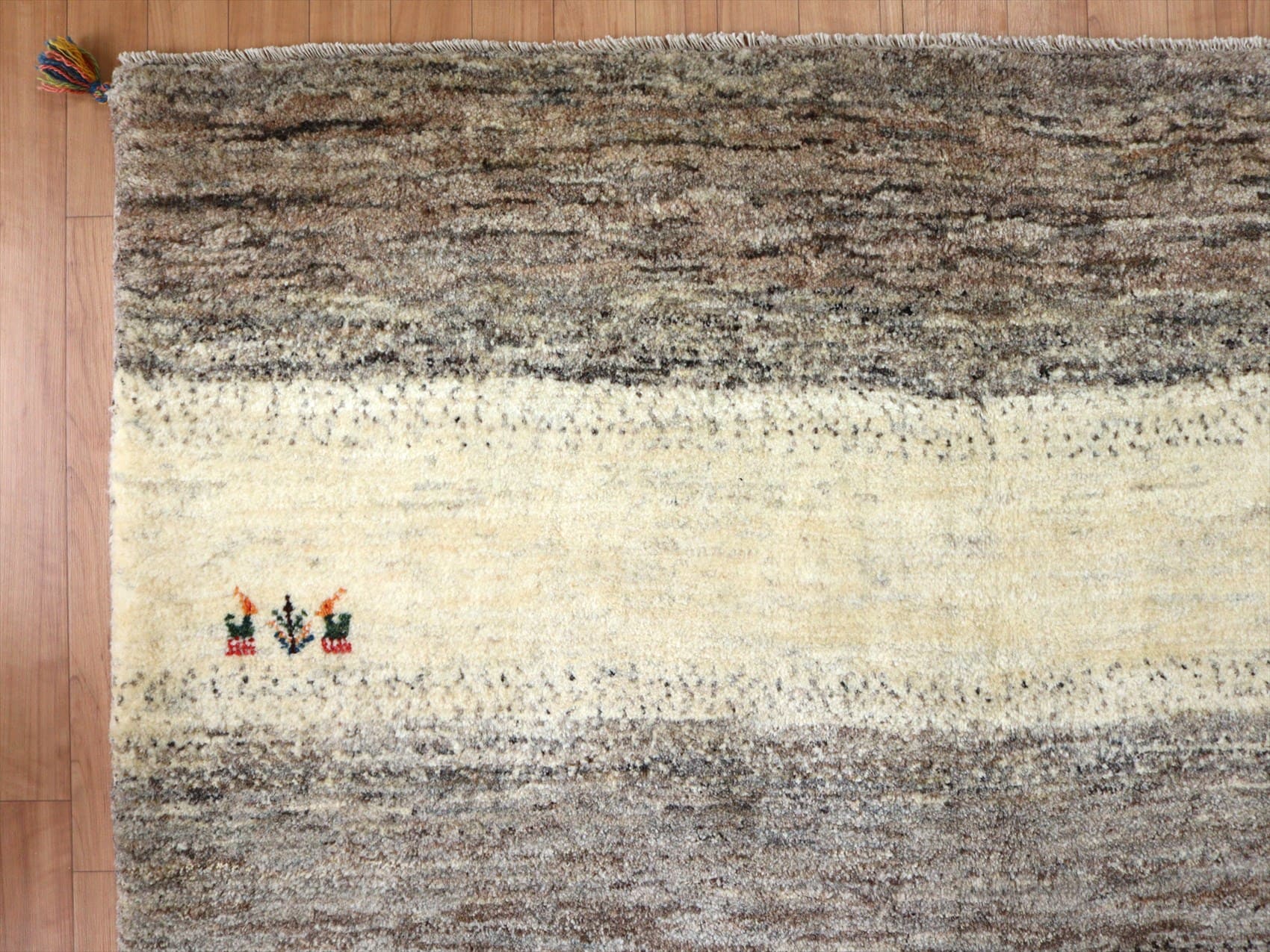 イランの手織りラグ ギャッベ203×155cm アイボリー&グレー